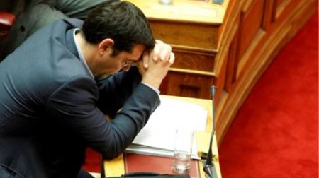 Το μεγάλο βήμα του Αλ. Τσίπρα στο κενό και η βεβιασμένη παροχολογία