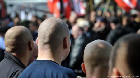 DW : Αυξάνεται ο κίνδυνος της δεξιάς τρομοκρατίας στη Γερμανία