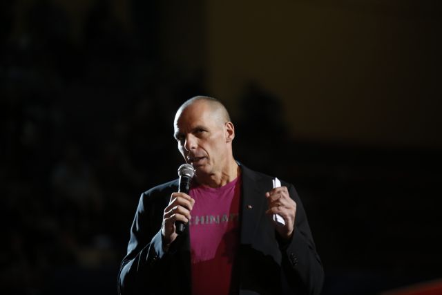 Γιάνης Βαρουφάκης: Συνεχίζει τις προεκλογικές του εμφανίσεις ενόψει ευρωεκλογών