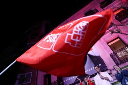 Τσίπρας -Τσακαλώτος: Διαβάζουν διαφορετικά τις ισπανικές εκλογές