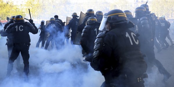 Παρίσι: Χιλιάδες αστυνομικοί στους δρόμους για την Πρωτομαγιά