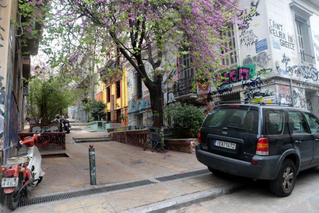 Εξάρχεια: Δέχτηκε επίθεση επειδή φορούσε μπλούζα με σήμα της Μακεδονίας