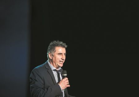 Μπορεί να προχωρήσει η λύση Ζαγοράκη;