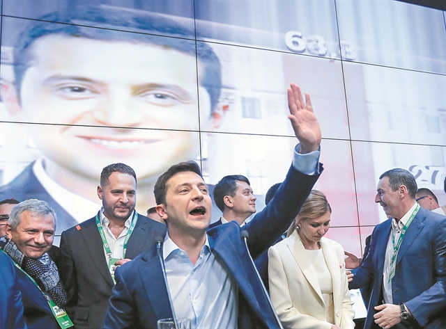 Ο «Υπηρέτης του λαού» που κατέκτησε τους Ουκρανούς