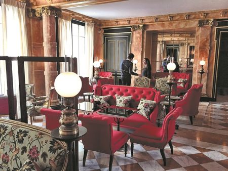 Ο Παρθενώνας για τον Καρλ