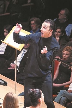 Κουρεντζής, musicAeterna στο Μέγαρο