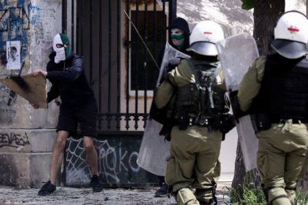 Σκηνικό έντασης στο Πολυτεχνείο μετά τα συλλαλητήρια για την εργατική Πρωτομαγιά