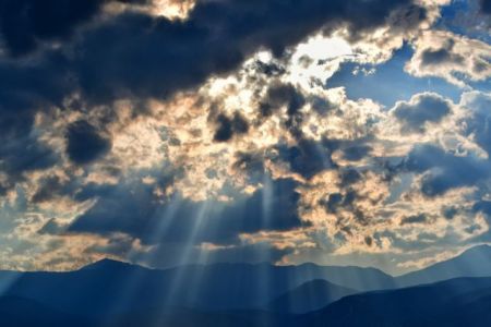 Δείτε πού θα έχει ήλιο και πού θα βρέξει την Πέμπτη