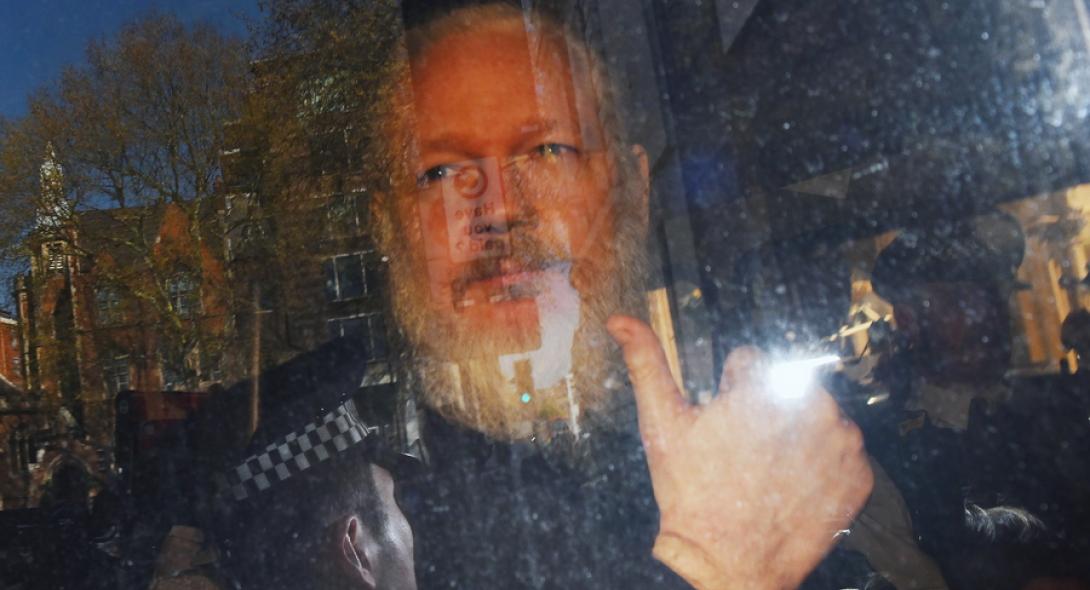 Ο Ασάνζ και ο κύκλος του φόβου στον Τύπο