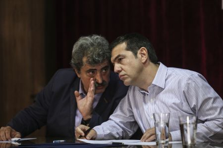 Δεν κρατούν πλέον ούτε τα προσχήματα