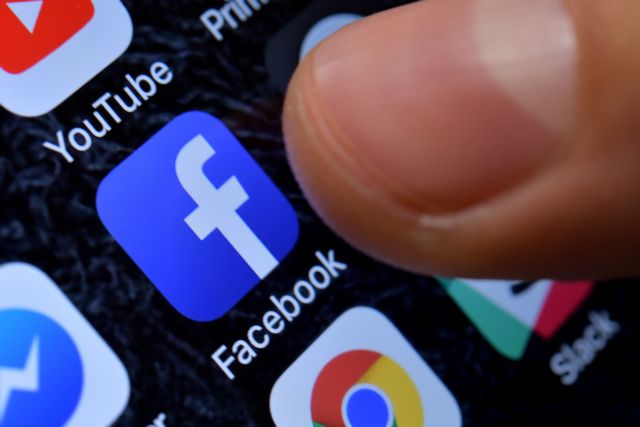 Επανήλθαν Facebook και Instagram μετά το μπλακ άουτ
