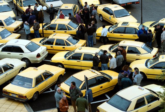 Ταξί : Χαμός με την τροπολογία – Τι λέει ο Λυμπερόπουλος, τι απαντά η Beat
