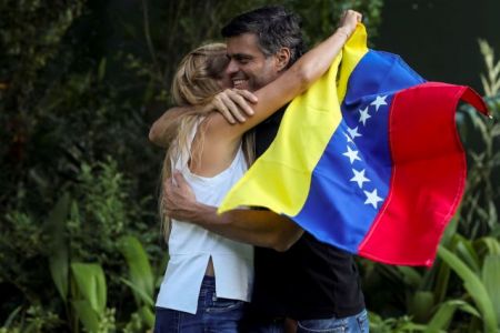 Ισπανία: Οχι στη μετατροπή της πρεσβείας μας στη Βενεζουέλα σε κέντρο του Λόπεζ