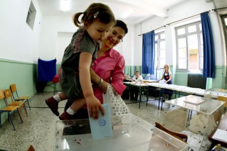 Δημοσκόπηση Δ. Ελλάδα: Προηγείται με 7,3 μονάδες η ΝΔ έναντι του ΣΥΡΙΖΑ για τις ευρωεκλογές