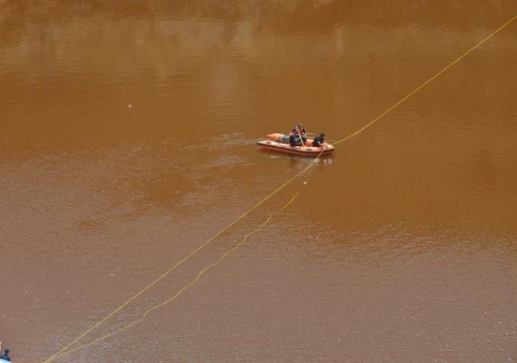 Serial killer στην Κύπρο : Με sonar συνεχίζονται οι έρευνες στην κόκκινη λίμνη