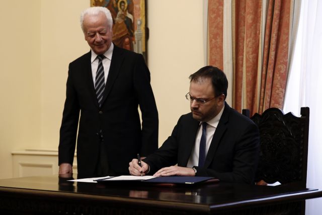 Ορκίστηκε υπουργός Τουρισμού ο Θεοχαρόπουλος