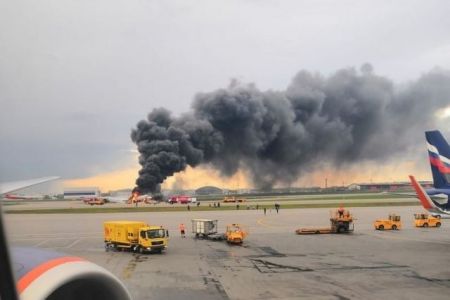 Μόσχα: Πάνω απο 40 οι νεκροί του φλεγόμενου αεροσκάφους