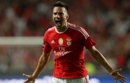 Στη Λισαβόνα η Νιουκάστλ για επαφές με Σάμαρη