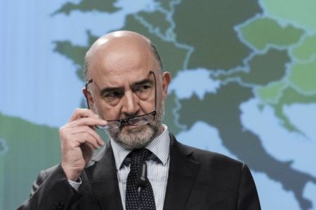 Greece on track on primary surplus targets but growth, investments lag