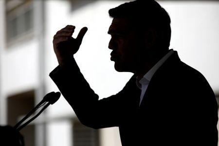 Προεκλογικό σόου στο Ζάππειο για να ξεχαστούν Μάτι, Πολάκης και κότερο