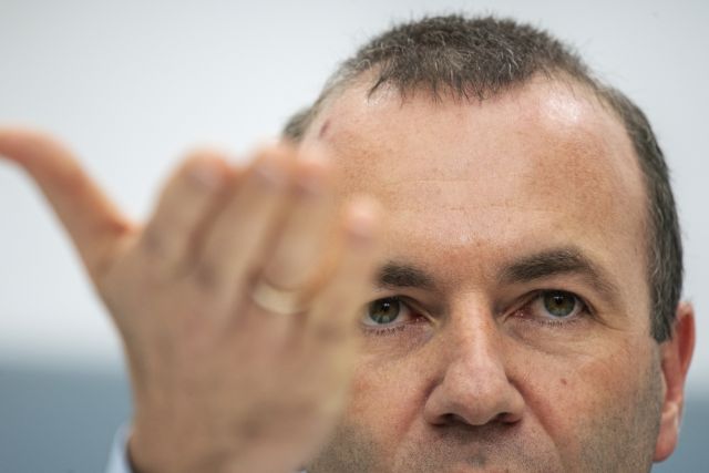 Βέμπερ κατά Τσίπρα για παροχές : Δεν πρέπει να πληρώνει η Ευρώπη τα λάθη του