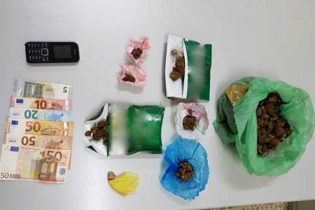 Ιωάννινα: Αστυνομικός σκύλος οδήγησε στη σύλληψη 27χρονου για ναρκωτικά