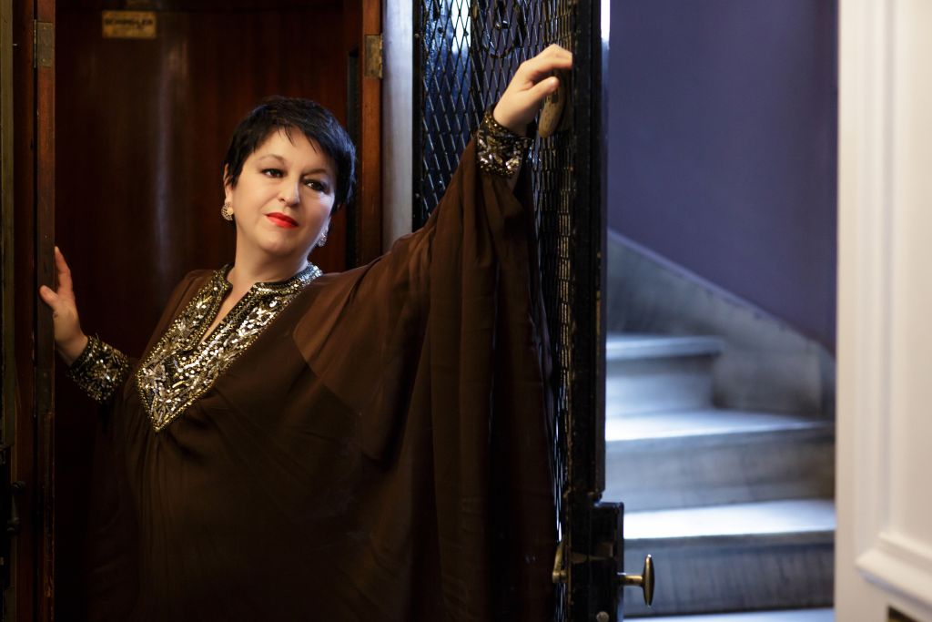 Σόνια Θεοδωρίδου : Στον Πολιτισμό διοικούν οι παρεούλες, κυριαρχεί το μέσον