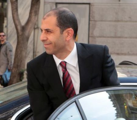 Ραγδαίες εξελίξεις στα Κατεχόμενα: «Πέφτει» η κυβέρνηση – Παραιτήθηκε ο Οζερσάι