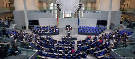 AfD: Η Ελλάδα να επιστρέψει τα 15 δις της τελευταίας δόσης