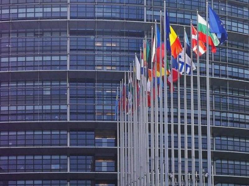 FT: Διχάζει την ΕΕ η διαδικασία επιλογής του διαδόχου Γιούνκερ