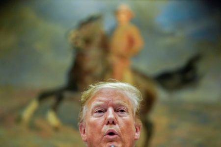 Καθαίρεση Τραμπ ζητούν πάνω από 10 εκατ. άνθρωποι