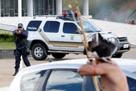 Λούλα:  Το πρόβλημα της Βραζιλίας δεν λύνεται με τα όπλα