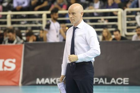 Ολυμπιακός: Στέλνει μήνυμα παραμονής ο Μπενίτεθ