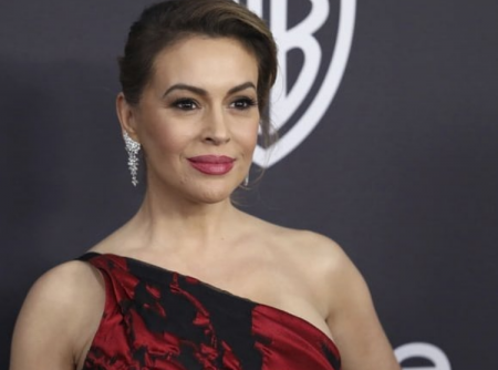 Σε «απεργία από το σεξ» καλεί τις γυναίκες η Αλίσια Μιλάνο