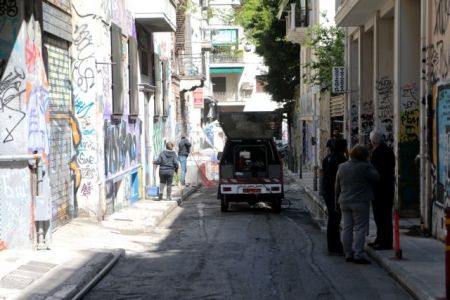 Εξάρχεια: Σε εξέλιξη μεγάλη επιχείρηση της αστυνομίας για ναρκωτικά