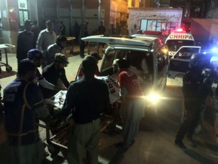 Πακιστάν: Τέσσερις νεκροί και τραυματίες από βομβιστική επίθεση