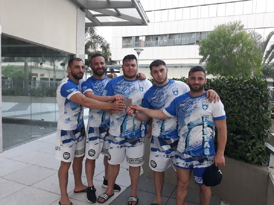 Πάλη στην άμμο : Χάλκινο ο Καργιωτάκης και τέσσερις προκρίσεις