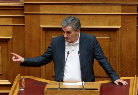 Αιχμή Τσακαλώτου προς Μαξίμου: Σαν Αριστερά θα κατέβουμε στις εκλογές και σαν Αριστερά θα νικήσουμε