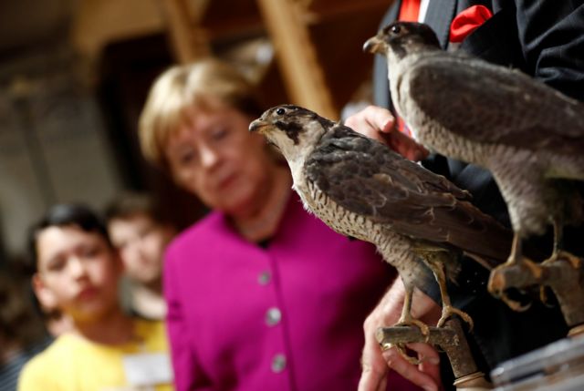 Τι απαντά η Μέρκελ για τον τίτλο «Καγκελάριος της λιτότητας και των προσφύγων»