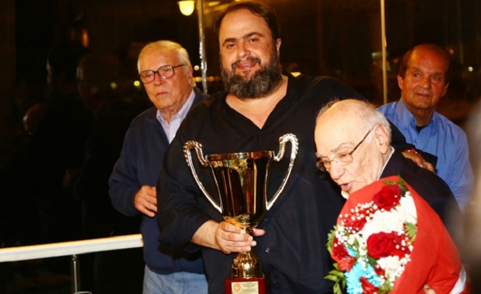 Τίμησαν τον Βαγγέλη Μαρινάκη οι Θρύλοι του Ολυμπιακού