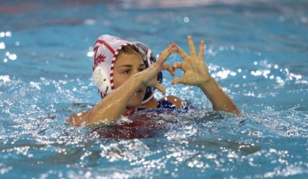 Πάλι στον… αφρό τα κορίτσια του Ολυμπιακού, 6ο σερί πρωτάθλημα