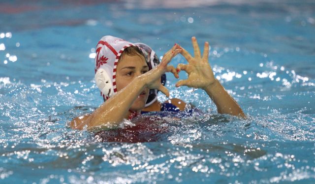 Πάλι στον… αφρό τα κορίτσια του Ολυμπιακού, 6ο σερί πρωτάθλημα