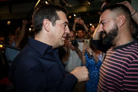 Οταν ο ράπερ Υποχθόνιος εξηγεί στον Τσίπρα τι σημαίνει… «Mama?»