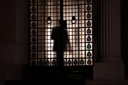 Το δημοκρατικό έλλειμμα μιας κυβέρνησης και οι θεωρίες «μεταδημοκρατίας»