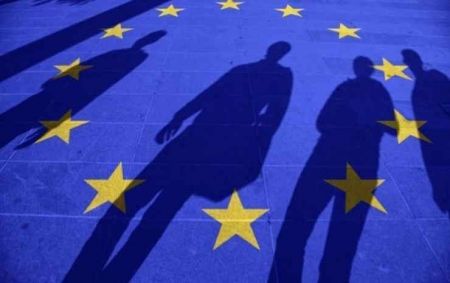 Yποψήφιοι ευρωβουλευτές τοποθετούνται για την άνοδο της Ακροδεξιάς στην Ευρώπη