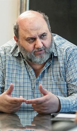 «Οι φάκελοι ήταν “άταφοι νεκροί”»