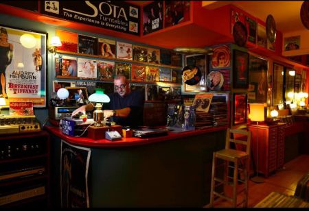 Δημήτρης Χατζής : Συγκίνηση και θλίψη για τον μουσικό που πέθανε στην σκηνή