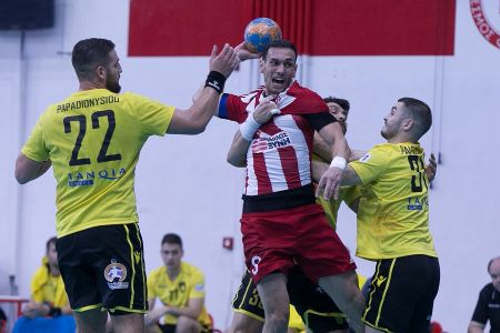 Live : Ολυμπιακός – ΑΕΚ (1ος τελικός χάντμπολ)