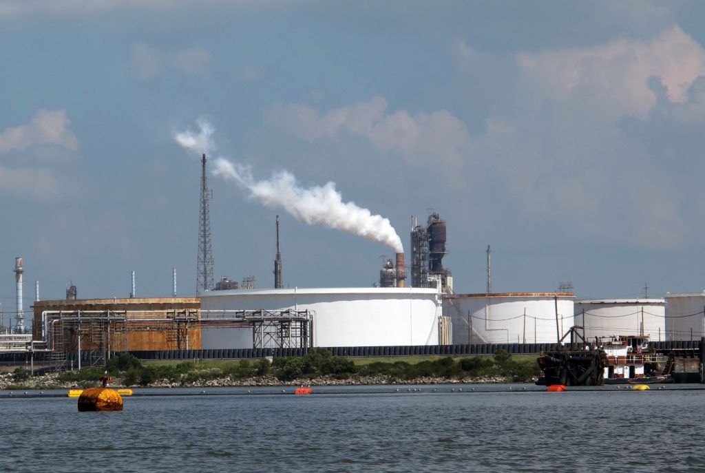 Η Exxon Mobil αποσύρει στελέχη απο τις γεωτρήσεις στο Ιράκ