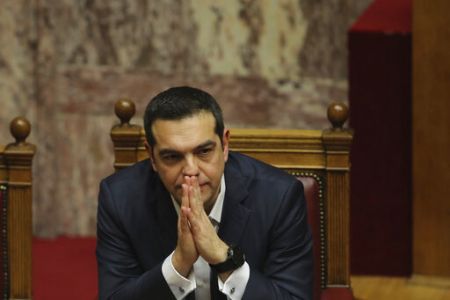 «Ξαναζεσταίνονται» τα σενάρια για εθνικές κάλπες τον Ιούνιο